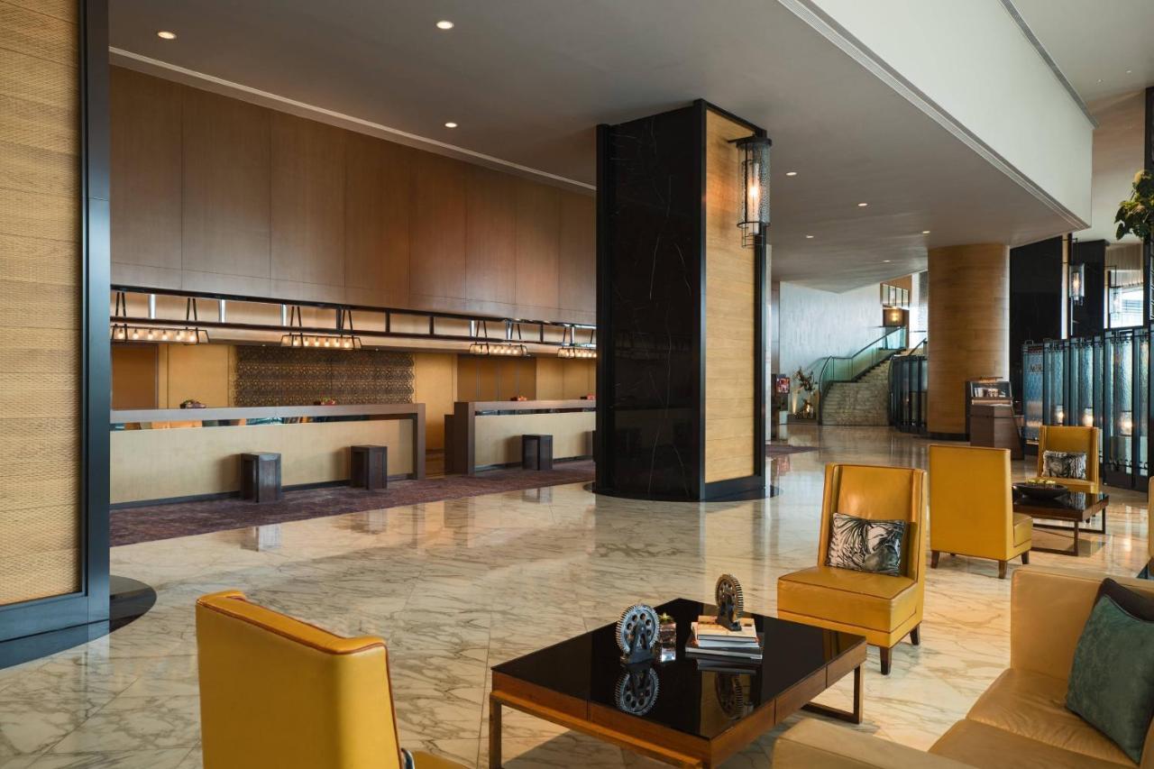 RENAISSANCE HONG KONG HARBOUR VIEW HOTEL